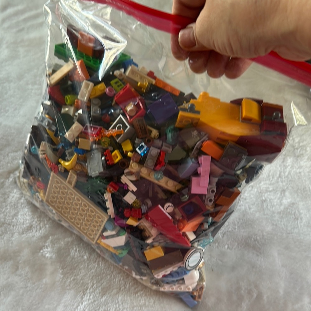 Lego Mixed Color Building Blocks Set - Picture 3 of 3